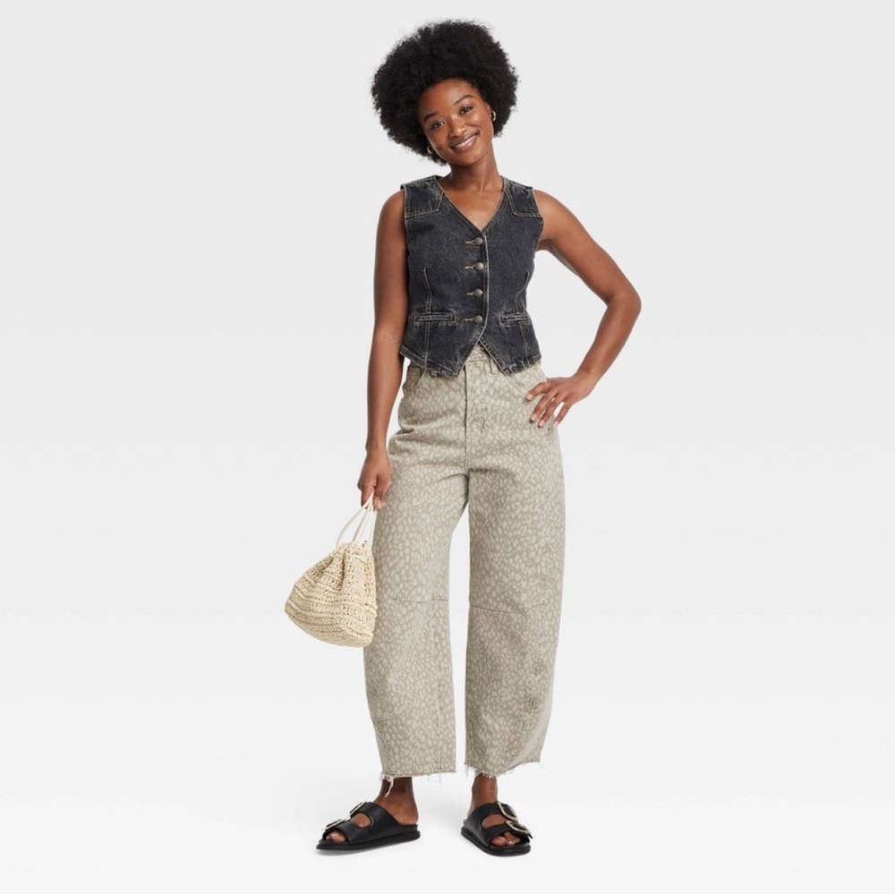 Women's Denim Vest - Universal Thread ~ Black 12 - Picture 2 of 3